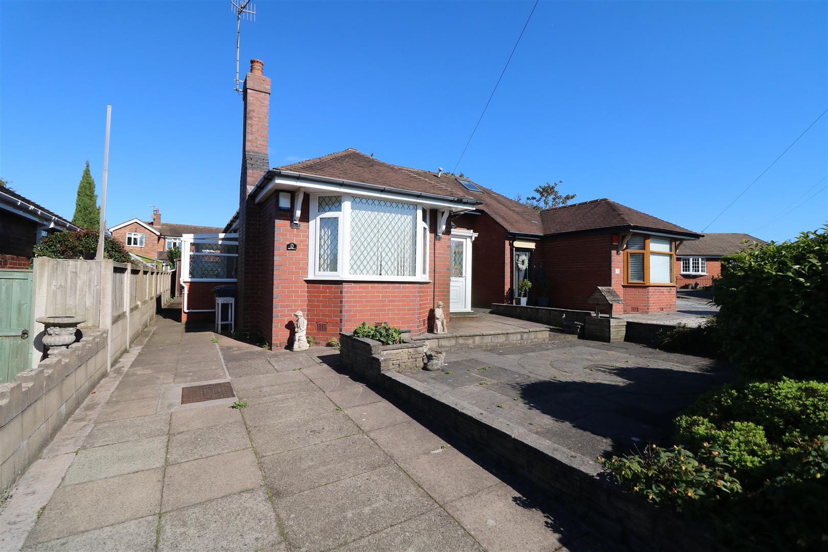2 bed property in Burton Crescent, Stoke-On-Trent